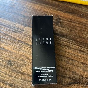 Bobbi Brown Skin Long-Wear Weightless Foundation Warm Beige (W-046)